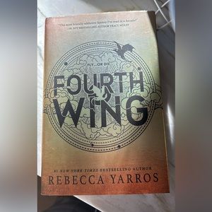 Fourth Wing by Rebecca Yarros book